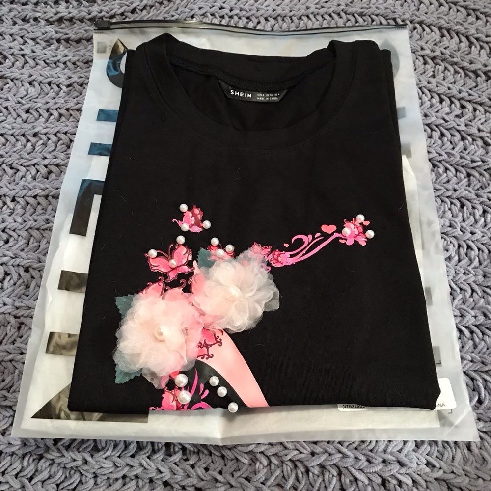 SHEIN Black & Pink High Heel print w/pearl detail. - Picture 2 of 2